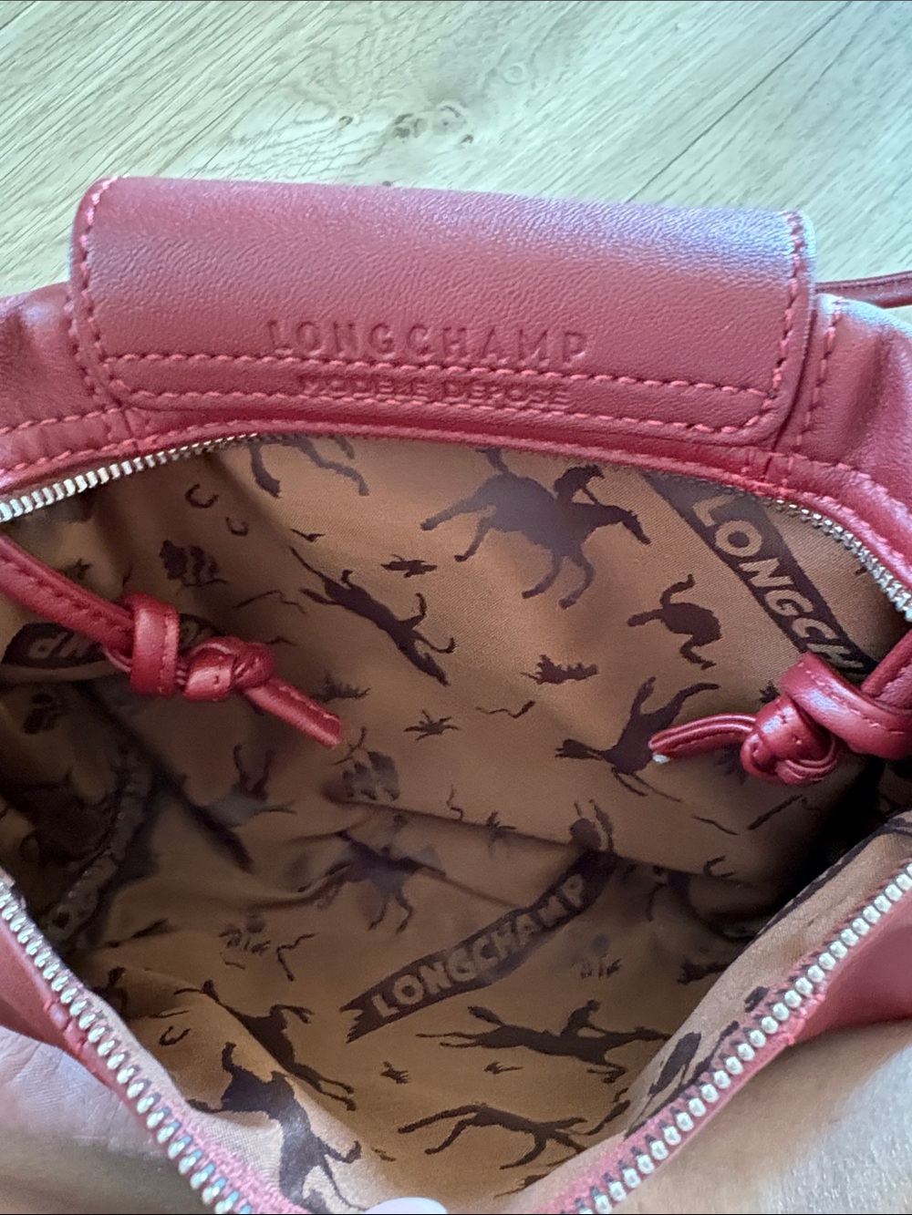 Preowned Longchamp leather purse - Picture 6 of 10